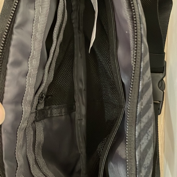 Volcom fanny pack - Picture 3 of 4